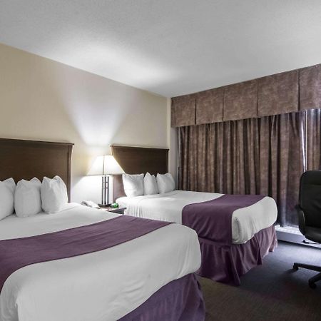 Quality Inn & Suites Yellowknife Exterior foto