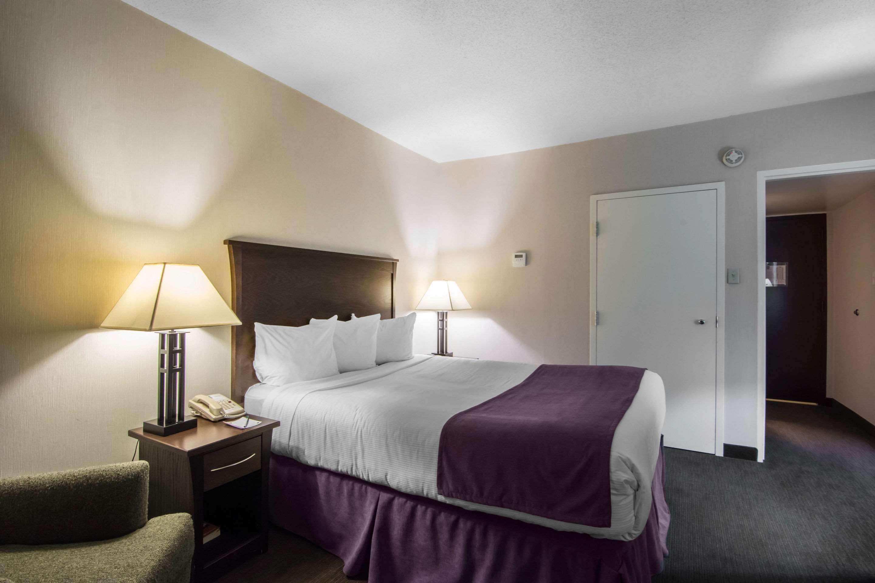Quality Inn & Suites Yellowknife Exterior foto