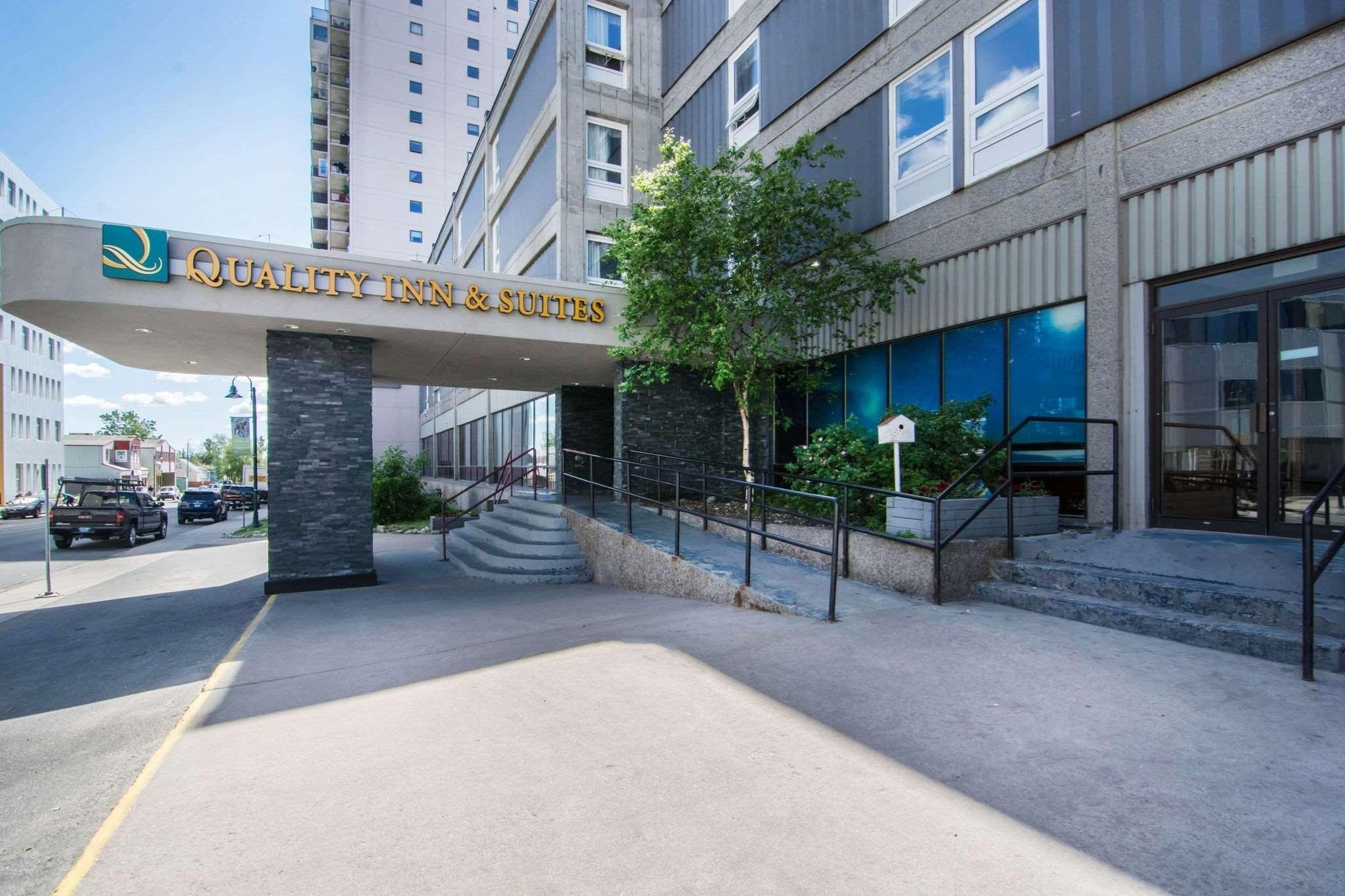 Quality Inn & Suites Yellowknife Exterior foto