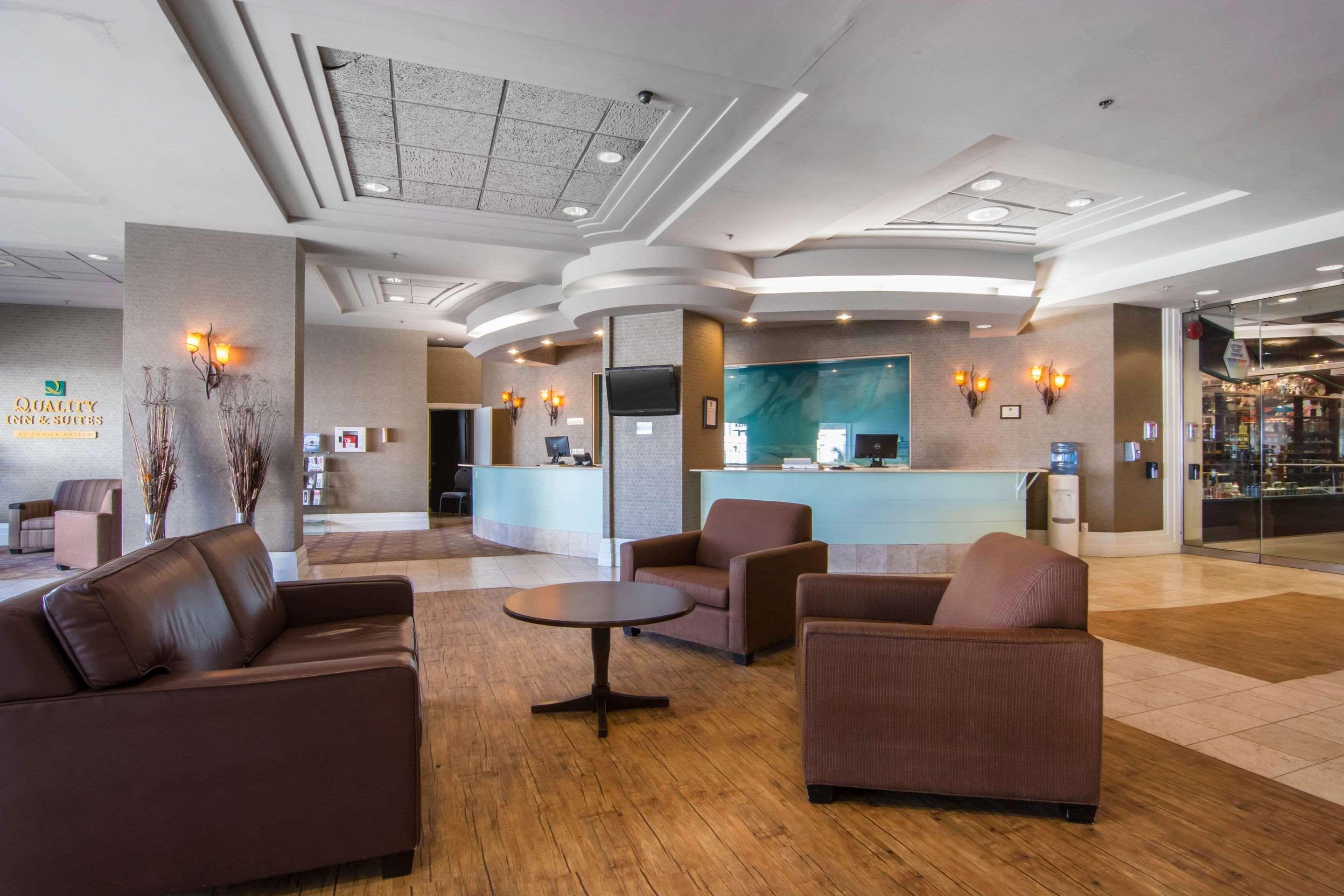 Quality Inn & Suites Yellowknife Exterior foto