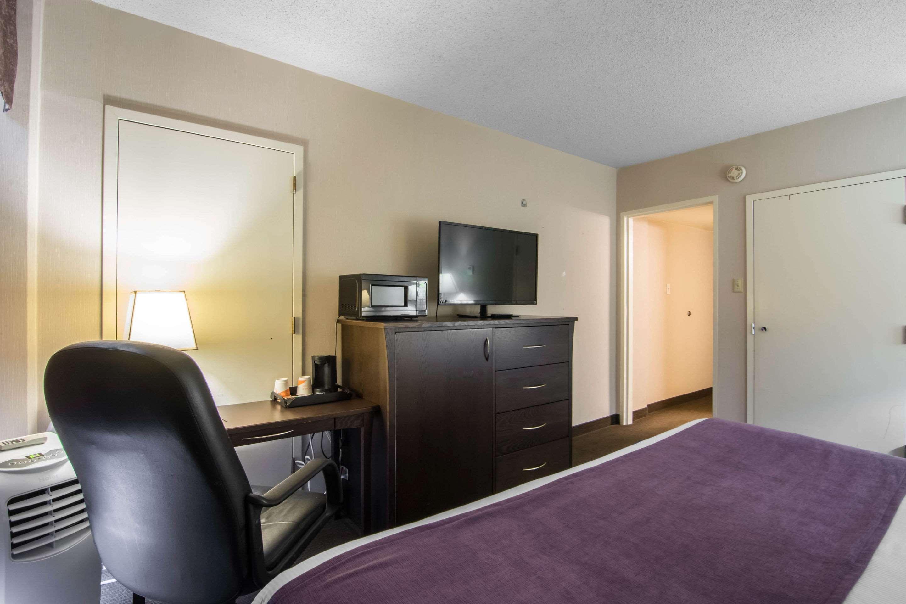 Quality Inn & Suites Yellowknife Exterior foto